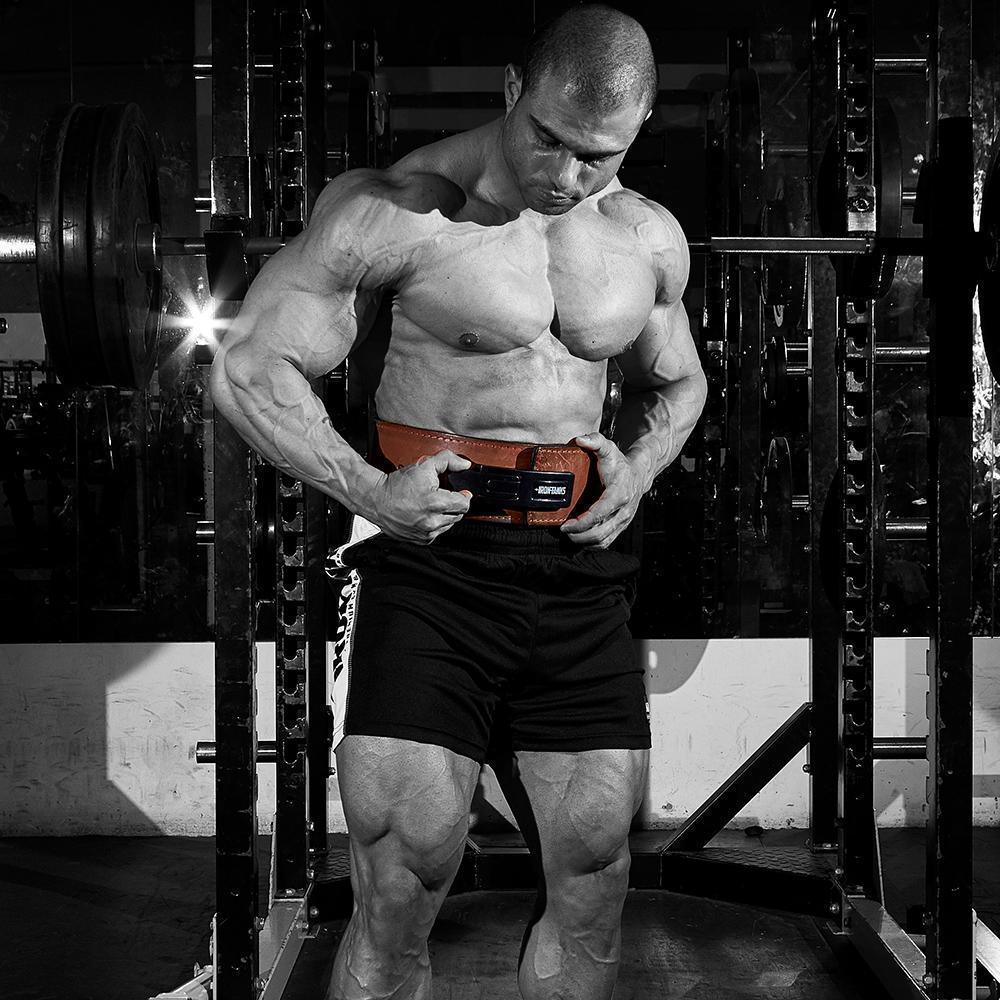 Why should you use a powerlifting or bodybuilding belt for training?
